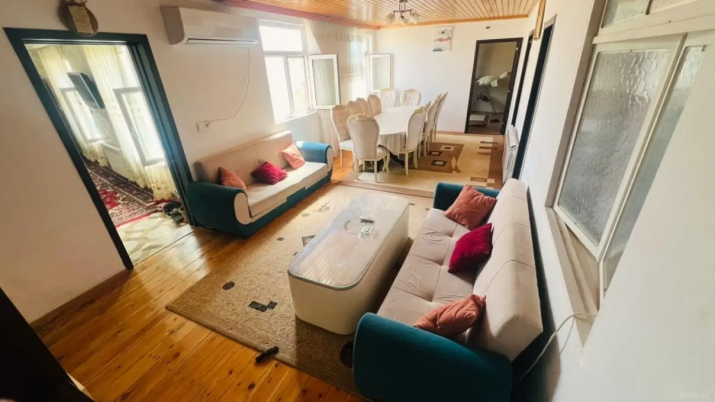 Satılır 4 otaqlı həyət evi 100 m²