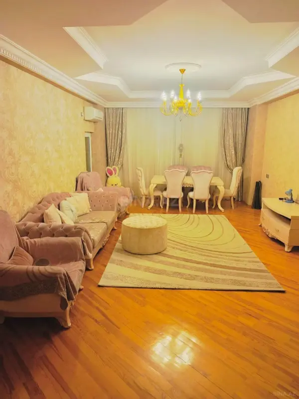 Kirayə verilir 3 otaqlı mənzil 140 m²