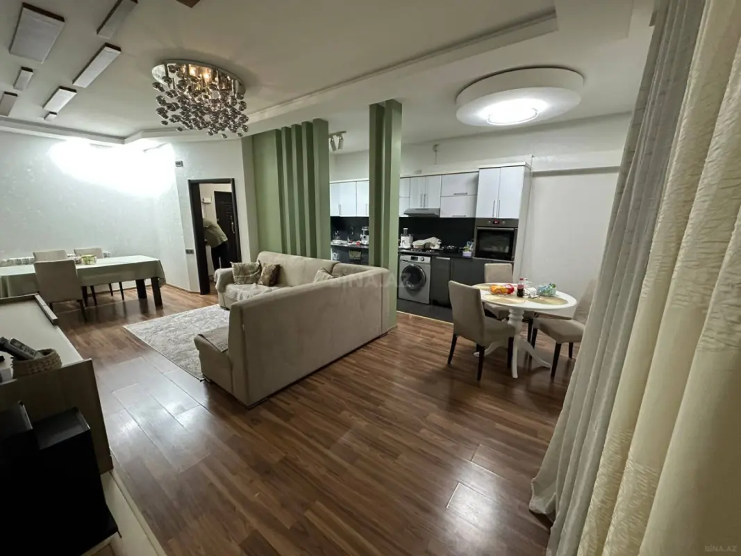 Satılır 3 otaqlı mənzil 105 m²