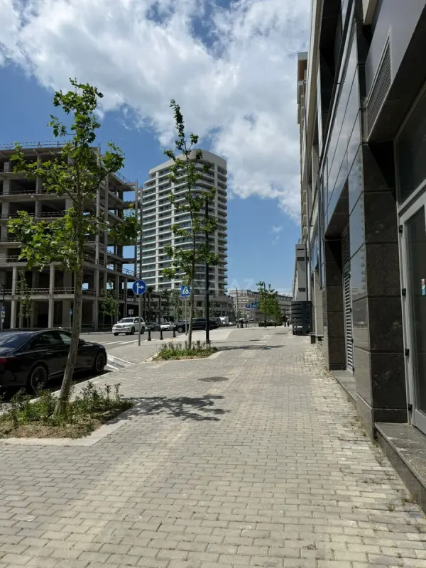Kirayə verilir obyekt 80 m²