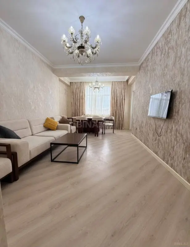 Kirayə verilir 2 otaqlı mənzil 60 m²