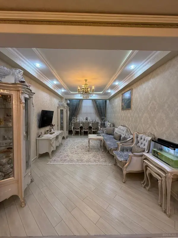Satılır 3 otaqlı mənzil 117 m²
