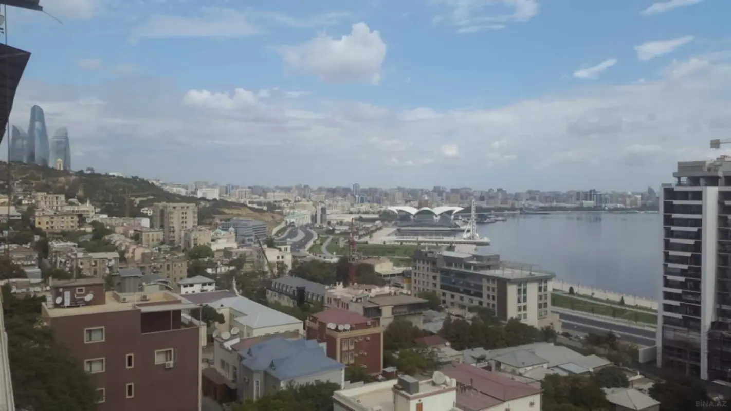 Satılır 2 otaqlı mənzil 85 m²