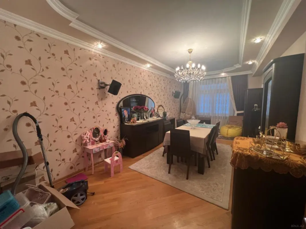 Satılır 3 otaqlı mənzil 110 m²
