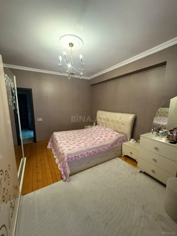 Satılır 2 otaqlı mənzil 57 m²