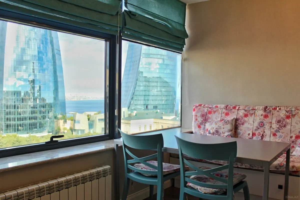 Kirayə verilir 2 otaqlı mənzil 75 m²