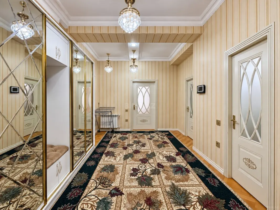 Satılır 2 otaqlı mənzil 75 m²