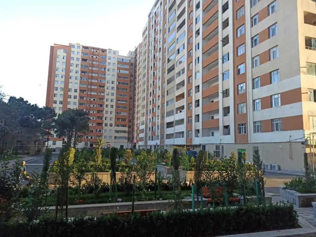 Kirayə verilir 3 otaqlı mənzil 128 m²