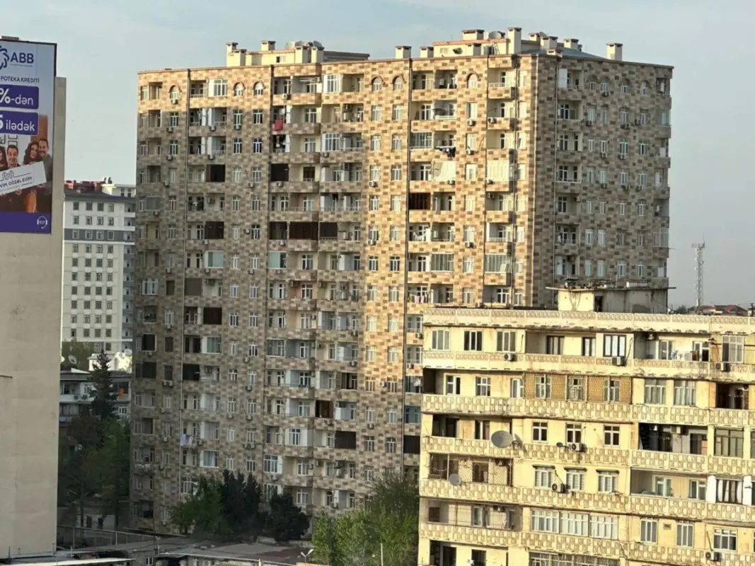 Satılır 3 otaqlı mənzil 123 m²