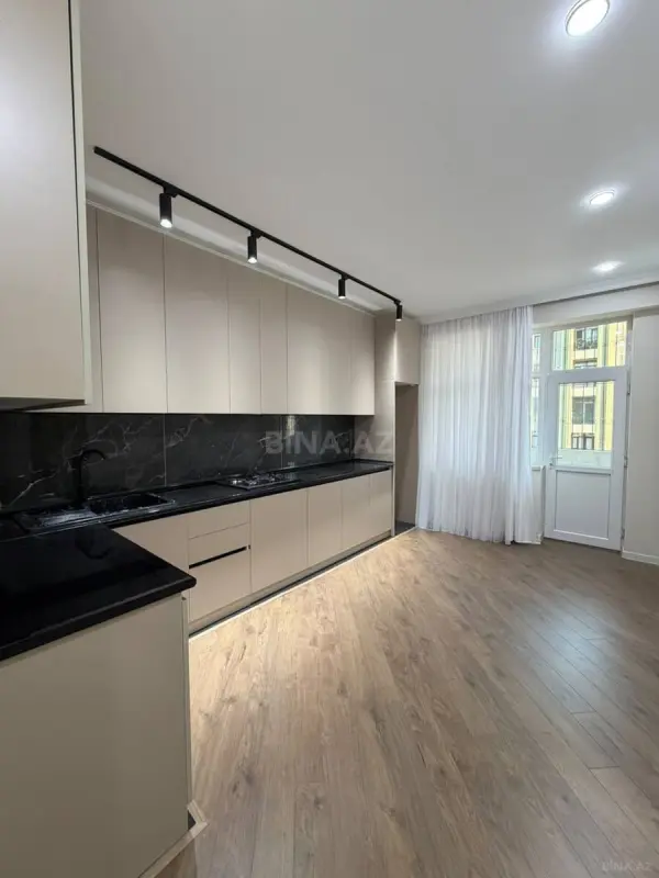 Satılır 3 otaqlı mənzil 95 m²