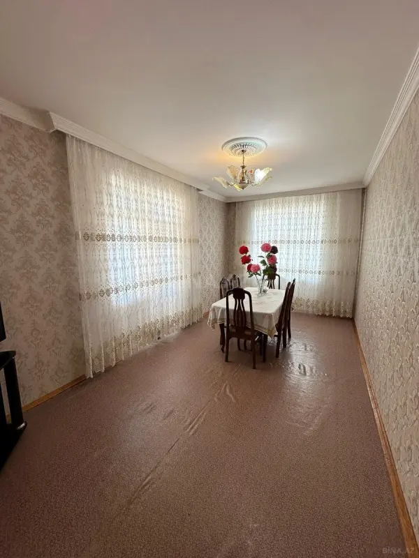 Satılır 5 otaqlı mənzil 110 m²