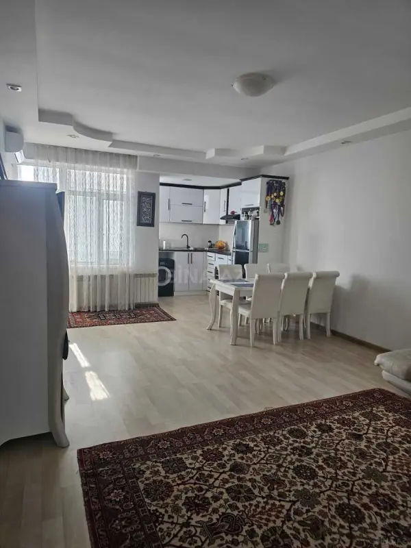 Satılır 2 otaqlı mənzil 68 m²