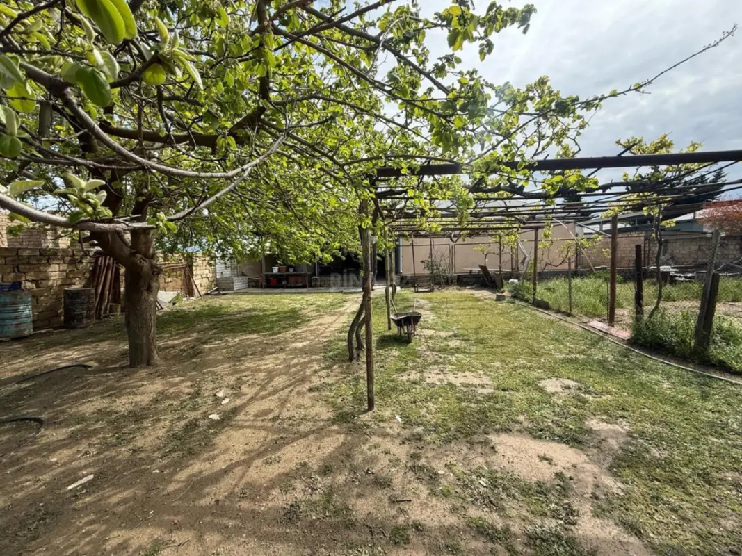 Satılır torpaq sahəsi 1.8 m²