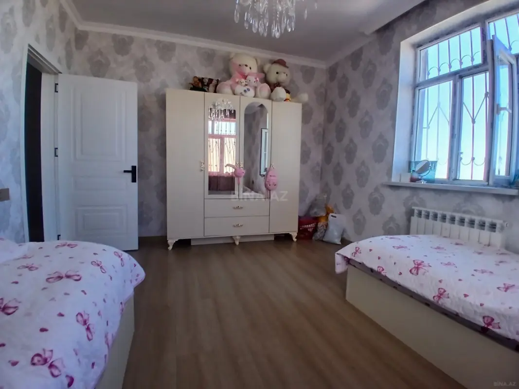 Satılır 6 otaqlı həyət evi 200 m²