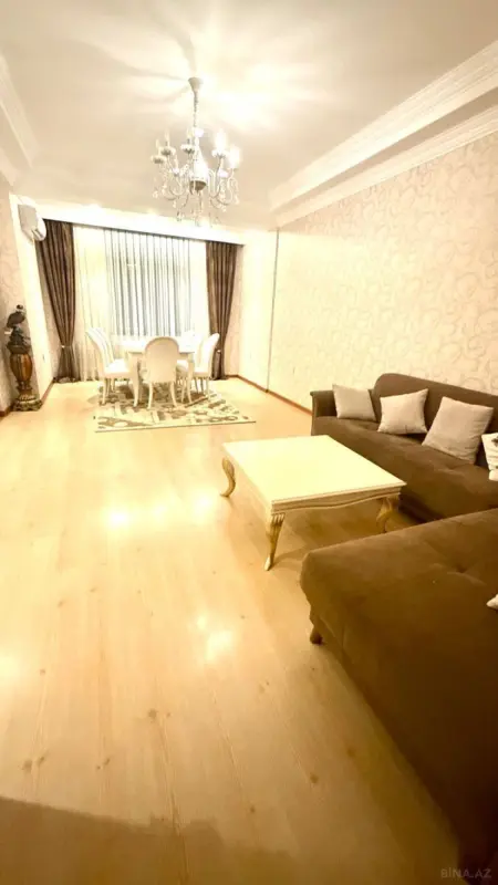 Kirayə verilir 3 otaqlı mənzil 185 m²