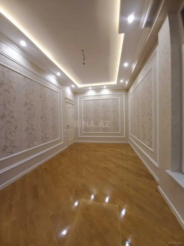 Satılır 3 otaqlı mənzil 125 m²