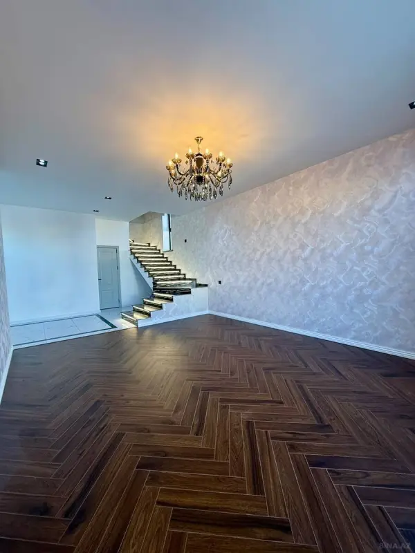 Satılır 4 otaqlı həyət evi 135 m²