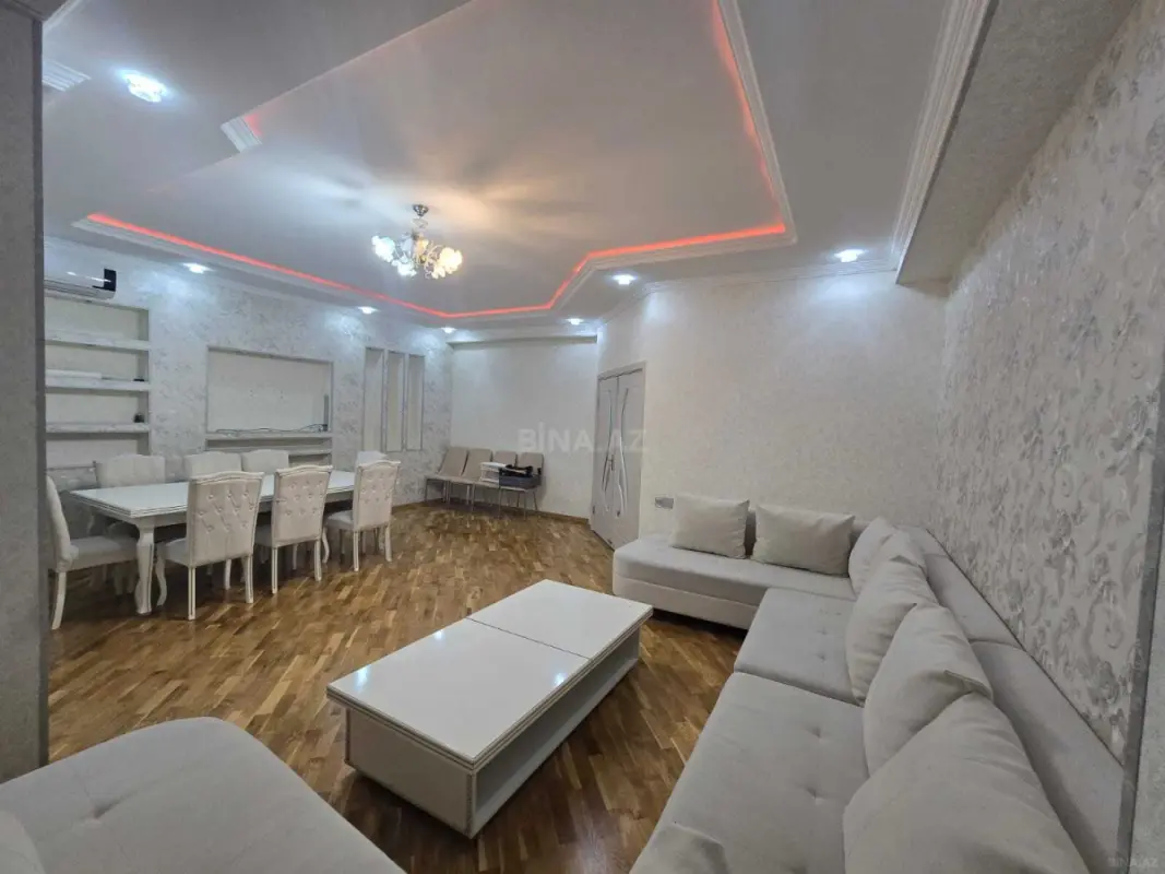 Satılır 4 otaqlı mənzil 126 m²
