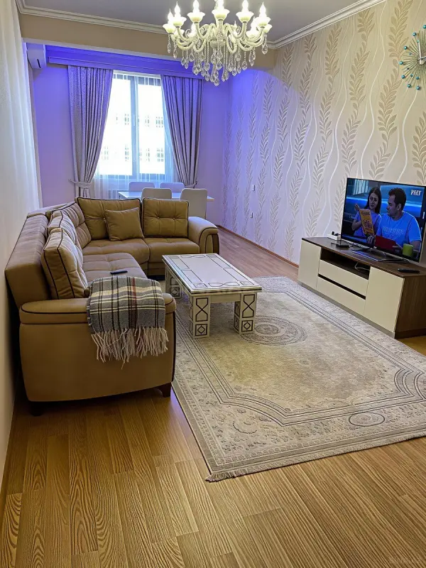 Kirayə verilir 2 otaqlı mənzil 100 m²