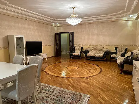 Kirayə verilir 5 otaqlı mənzil 225 m² — Bakı 5 otaq 225.00 m²