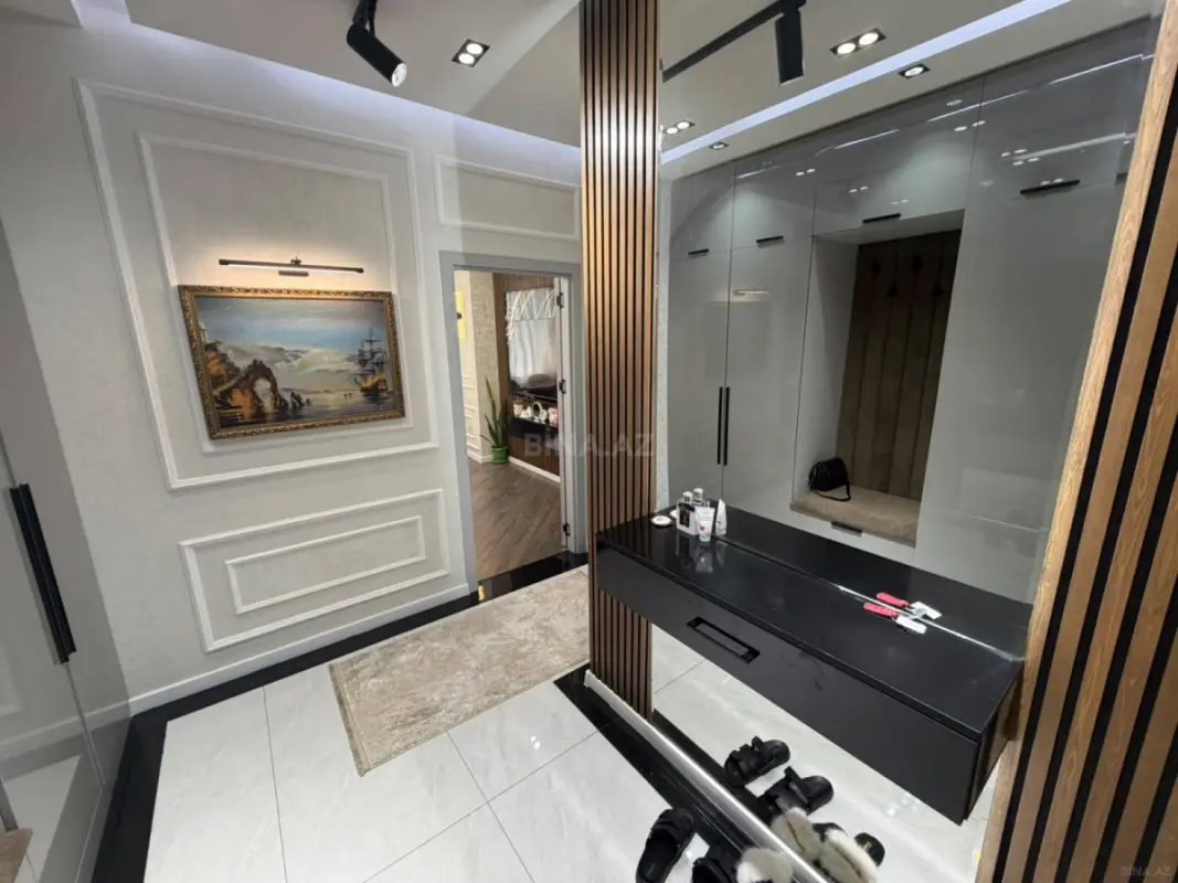 Satılır 3 otaqlı mənzil 96 m²