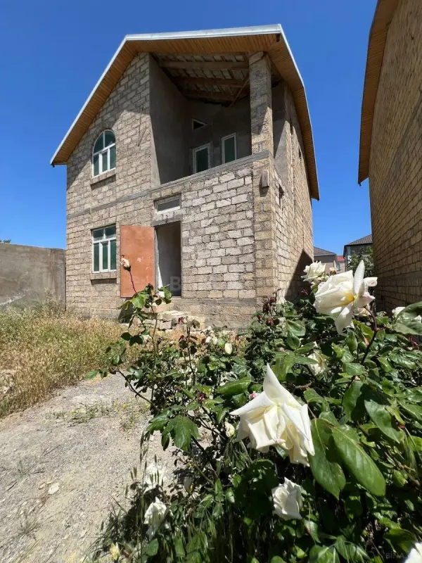 Satılır 7 otaqlı həyət evi 156.7 m²