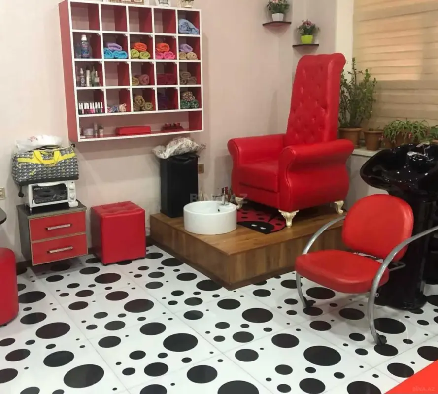 Satılır obyekt 60 m²