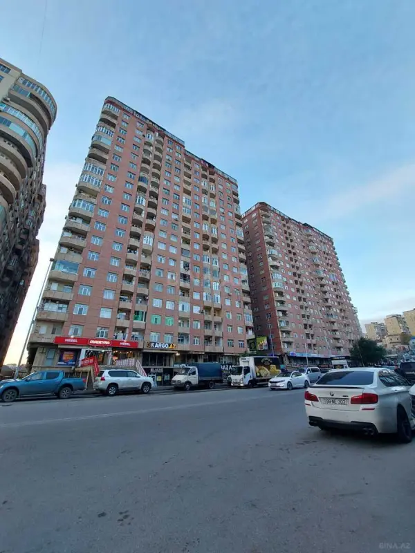 Satılır 2 otaqlı mənzil 90 m²