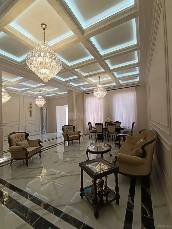 Satılır 8 otaqlı həyət evi 400 m²