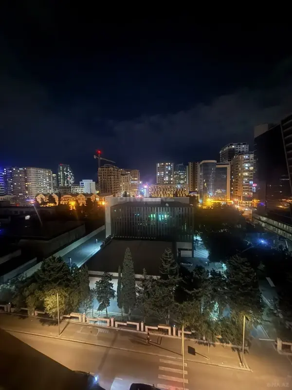 Satılır 2 otaqlı mənzil 97 m²