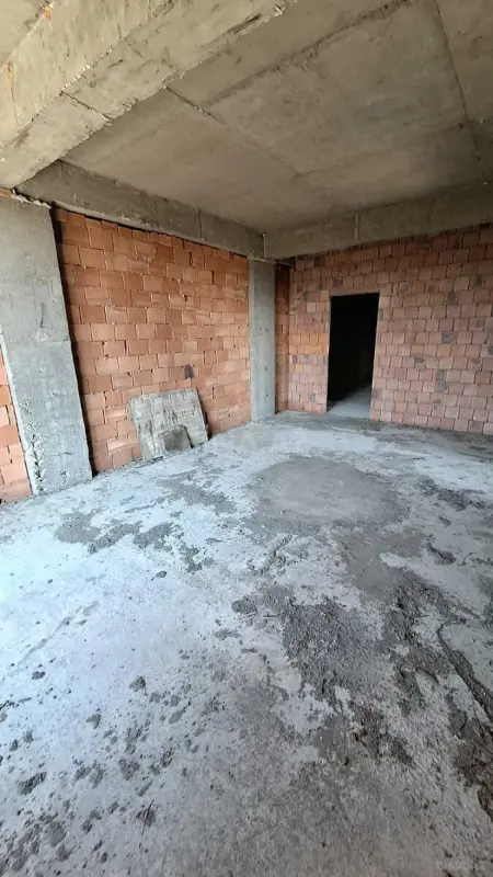 Satılır 2 otaqlı mənzil 104.7 m²