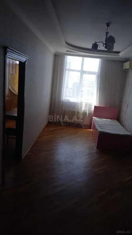 Kirayə verilir 2 otaqlı mənzil 80 m²