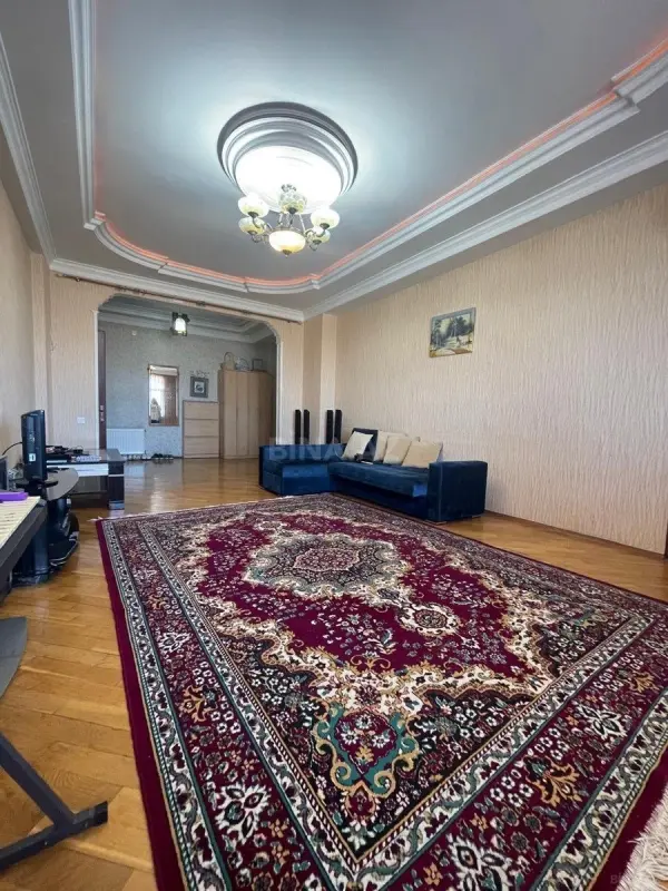 Satılır 3 otaqlı mənzil 99 m²