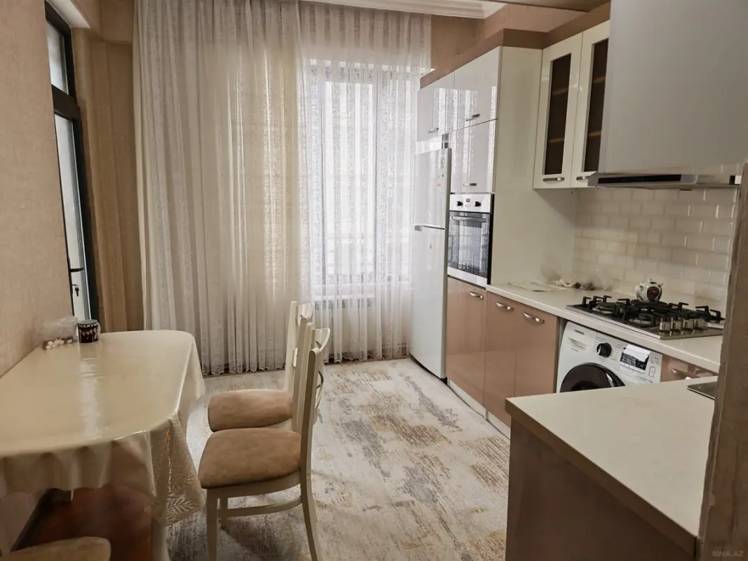 Kirayə verilir 3 otaqlı mənzil 95 m²