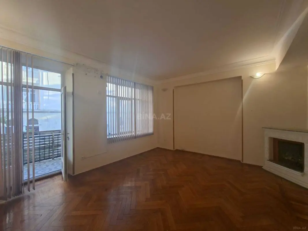 Satılır 3 otaqlı mənzil 103 m²