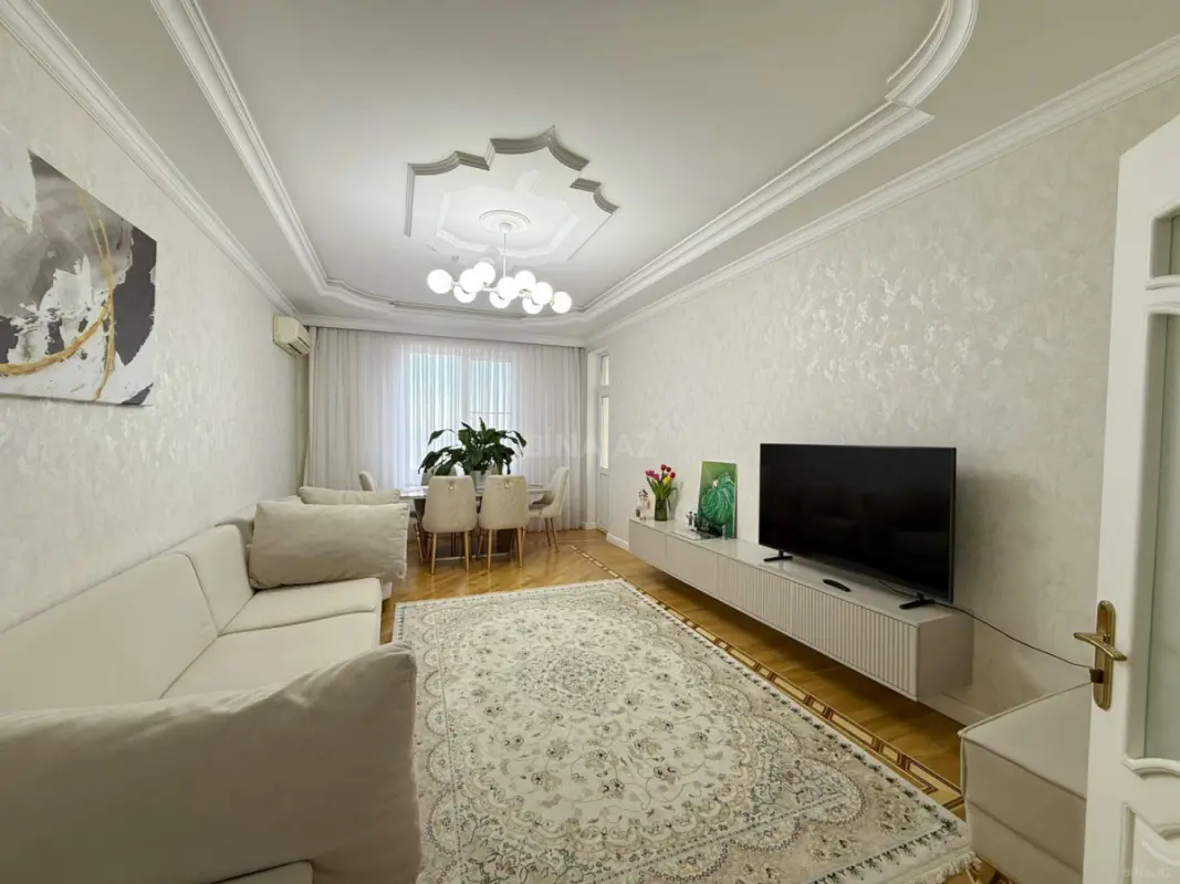 Satılır 3 otaqlı mənzil 129 m²