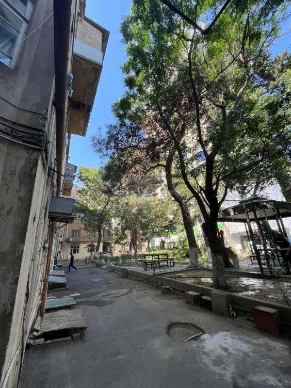 Satılır 2 otaqlı mənzil 66 m²