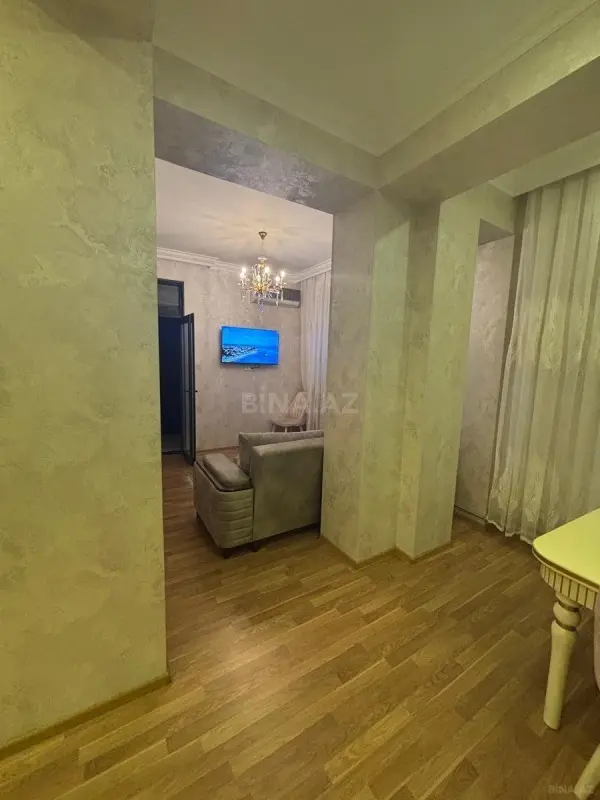 Kirayə verilir 2 otaqlı mənzil 75 m²