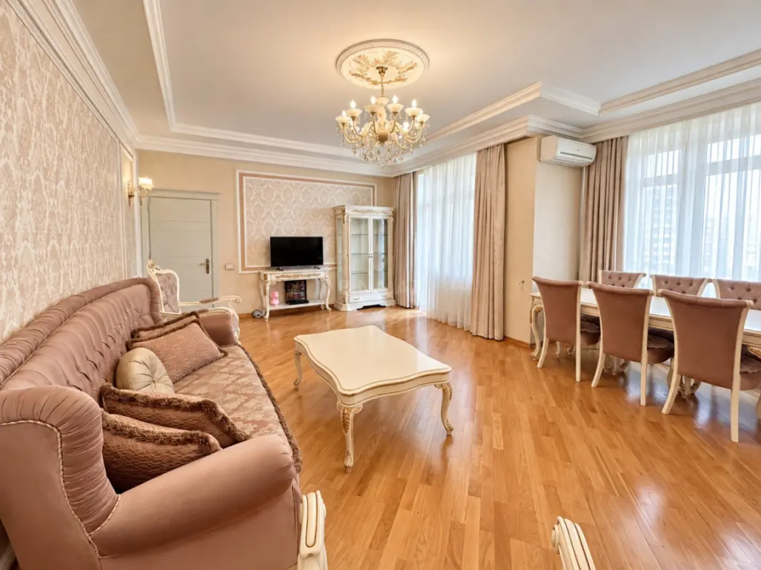 Kirayə verilir 3 otaqlı mənzil 130 m²