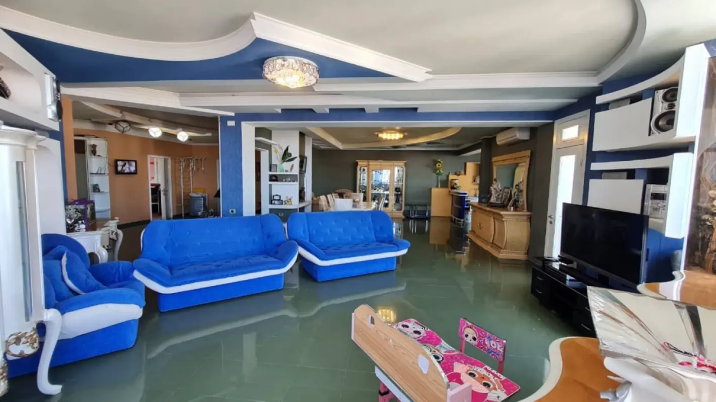 Satılır 2 otaqlı mənzil 160 m²