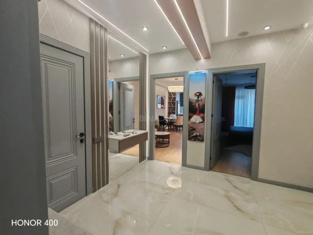 Kirayə verilir 2 otaqlı mənzil 100 m²