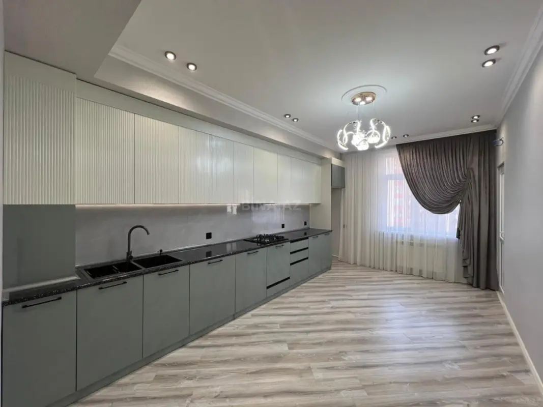 Satılır 3 otaqlı mənzil 105 m²