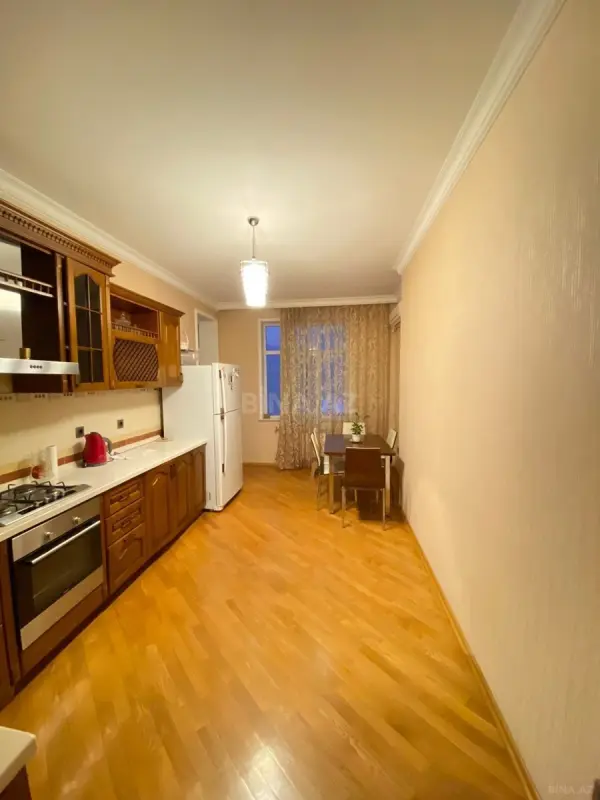 Satılır 3 otaqlı mənzil 129 m²