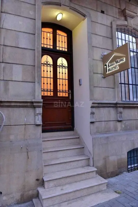 Kirayə verilir 5 otaqlı mənzil 230 m²