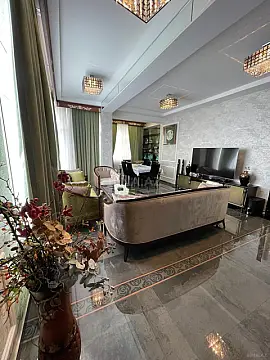 Satılır 7 otaqlı mənzil 280 m² — Bakı, Səbail 7 otaq 280.00 m²