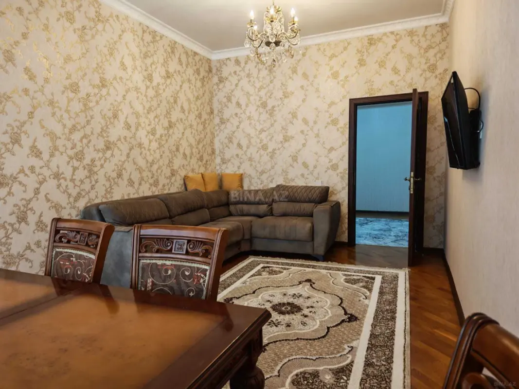 Kirayə verilir 3 otaqlı mənzil 100 m²