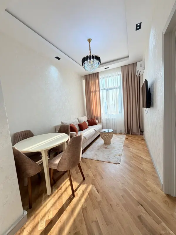 Satılır 2 otaqlı mənzil 42 m²