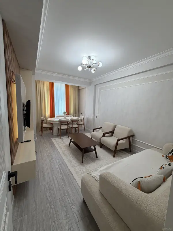 Satılır 3 otaqlı mənzil 102 m²