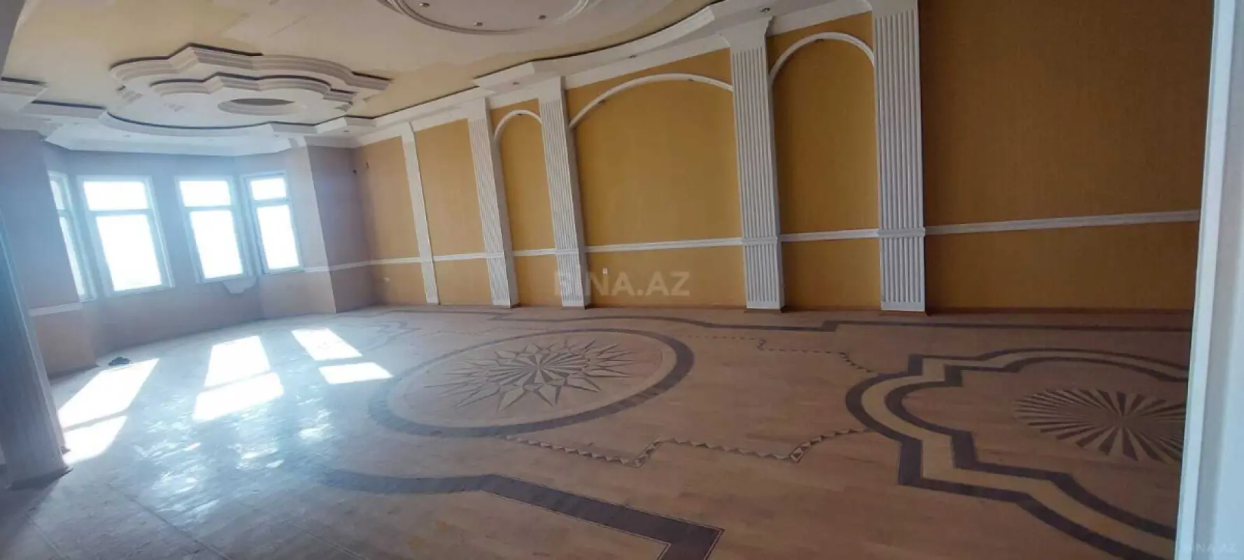 Satılır 8 otaqlı həyət evi 370 m²