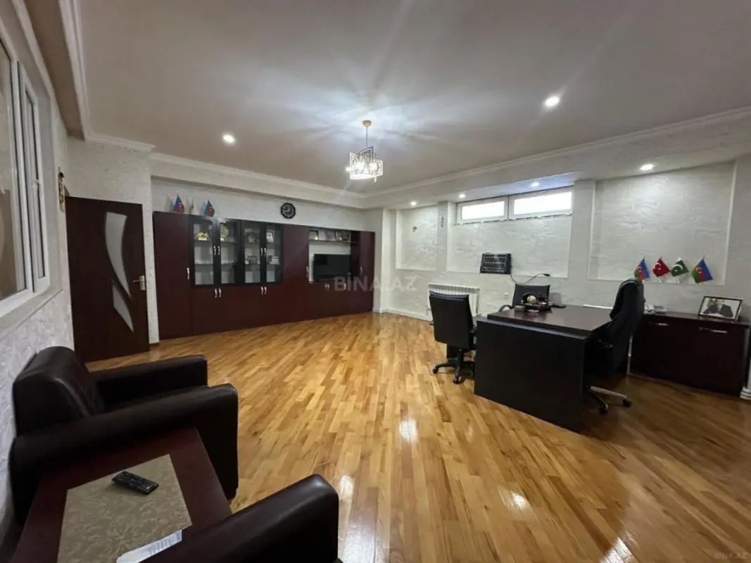 Kirayə verilir obyekt 105 m²